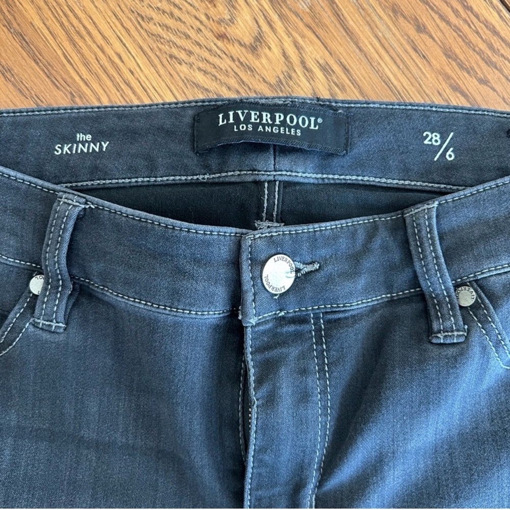 Liverpool Los Angeles Dark Denim Jeans size 6/28
